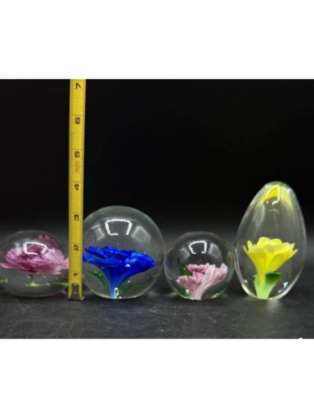 LOT 4 Art Glass Paperweights Yellow Blue Pink Flowers Mixed Sizes - Picture 3 of 14